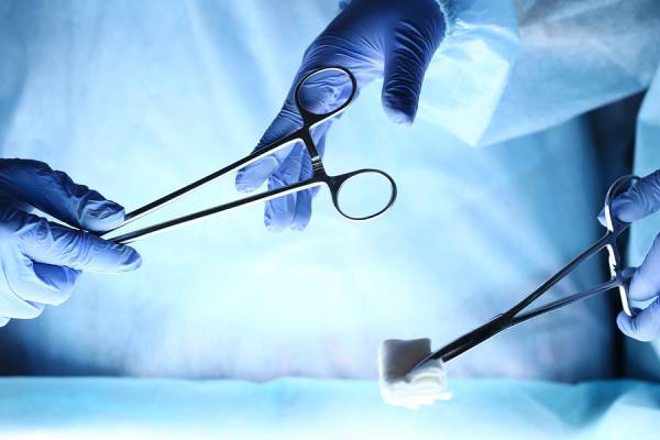 Choosing a good surgeon for abdominoplasty surgery